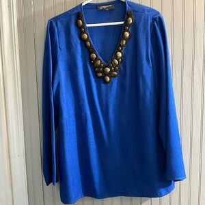 Blue Beaded V-Neck Women's Top. Beautiful Blue. Size large.
